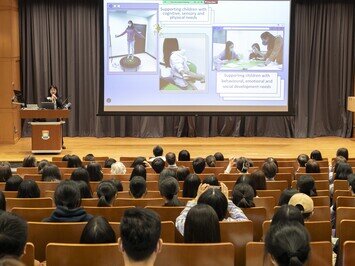 Dr Diana Lee conducted admissions talk