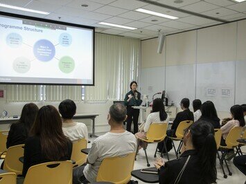 Dr Lilian Chau conducted admissions talk