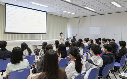 Dr Ruby Yang conducted thematic talk